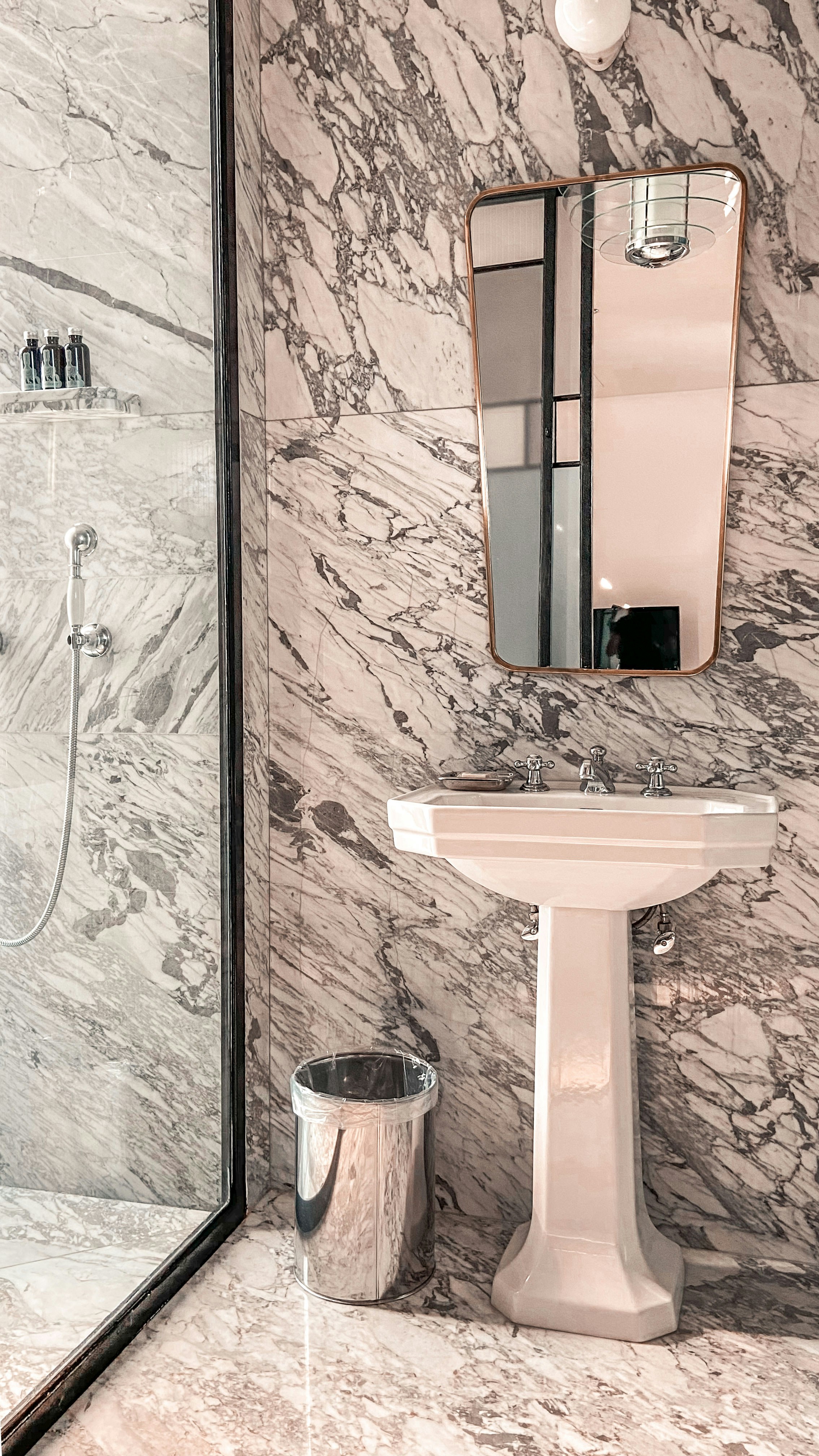 Corsa Bath Fittings - Modern Bathroom